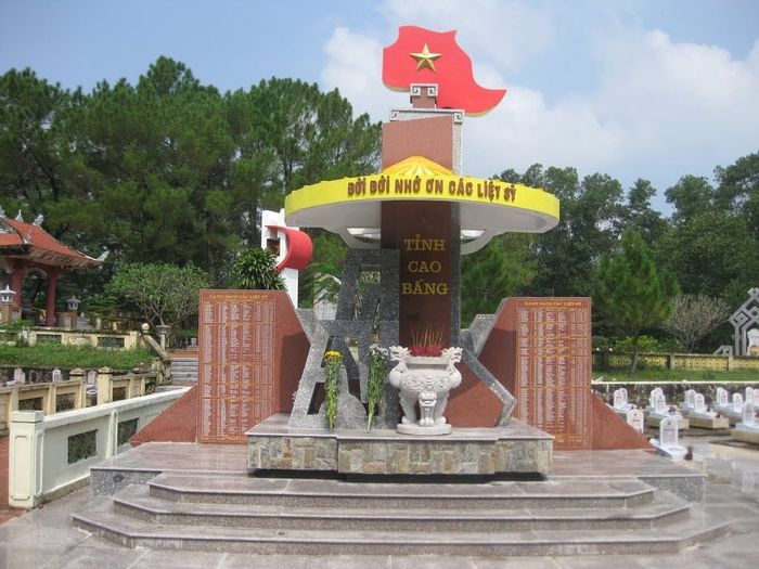 Khám phá hành trình đến Đền Tưởng niệm Liệt sỹ Trường Sơn Quảng Bình 5