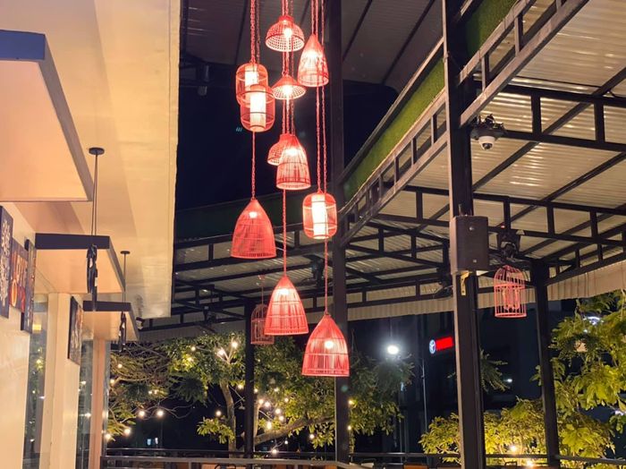 Chẳng Cần Phải Đi Xa, Chỉ Cần Ghé Quán Cà Phê Hồng Ngọc Phú Yên Là Đã Phải Yêu Ngay Từ Cái Nhìn Đầu Tiên