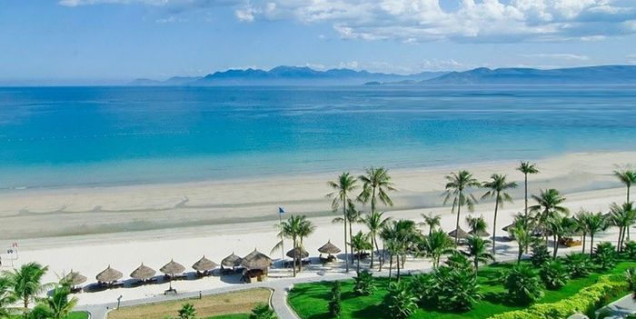 Vẻ đẹp không gì sánh bằng của bãi biển Tuy Hòa Phú Yên 4
