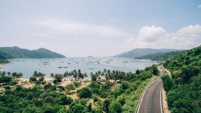 Trải qua một ngày lang thang ở Phú Yên, bạn sẽ bị cuốn hút vào vẻ đẹp hoang sơ của thiên nhiên lần nữa