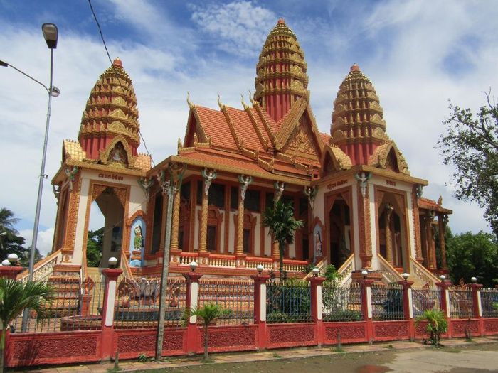 Khám phá nét đẹp văn hóa của người Khmer Nam Bộ tại Chùa Sêrây Cro Săng