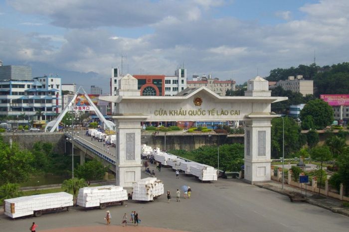 Khám phá văn hóa của nước láng giềng qua chuyến đi tự túc đến Hà Khẩu 3