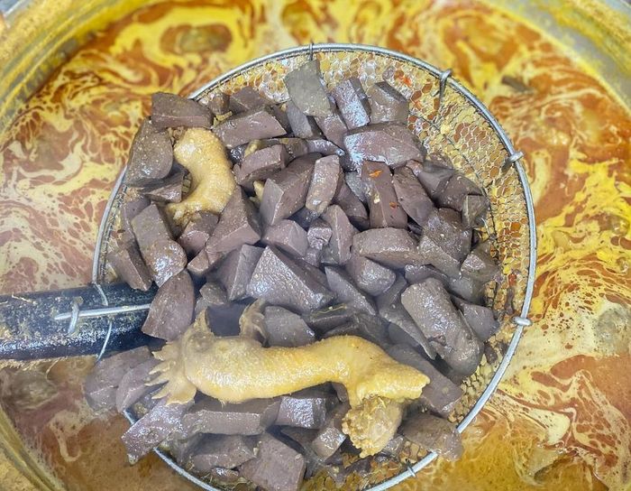 Thưởng thức món Cà ri gà Bà Ke lâu đời ở Sóc Trăng
