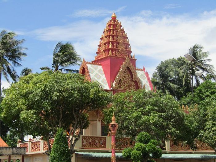 Khám phá nét đẹp văn hóa của người Khmer Nam Bộ tại Chùa Sêrây Cro Săng