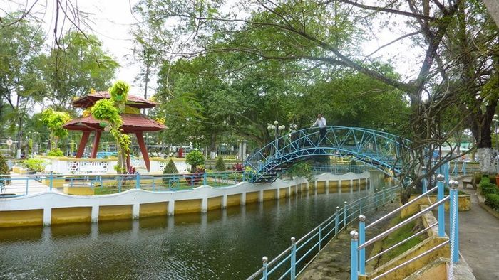 Hồ nước ngọt Sóc Trăng, điểm xanh giữa trung tâm thành phố 2