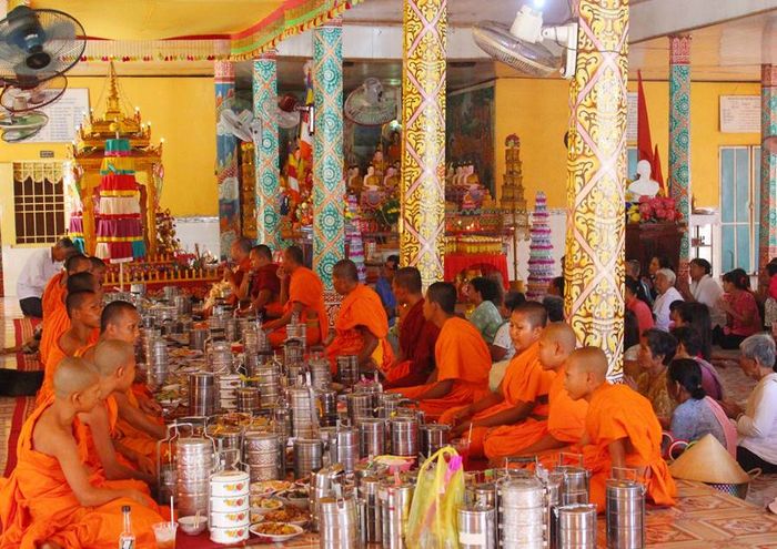Lễ hội Chôl Chnăm Thmây ở Sóc Trăng là một trong những ngày lễ quan trọng của cộng đồng người Khmer 7