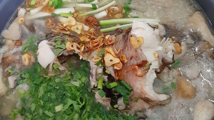 Chuẩn hương vị miền Tây với Cháo cá lóc chợ Vòng Nhỏ 8