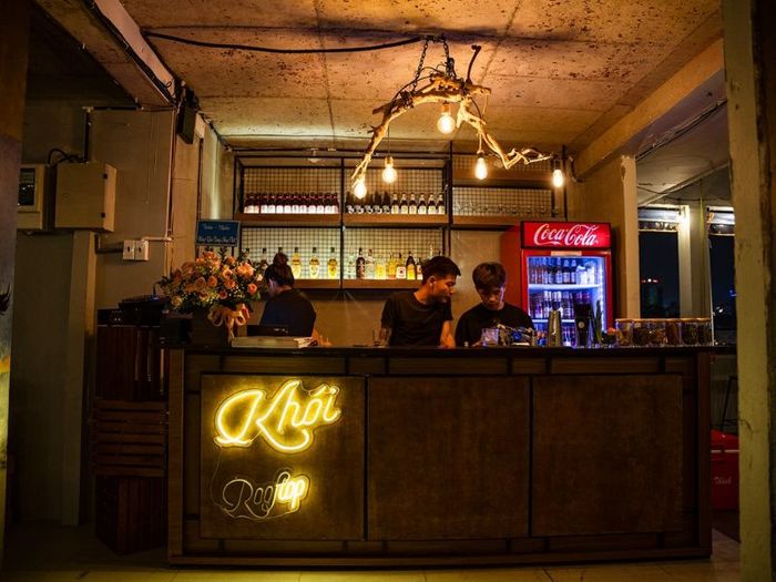 Khói Rooftop: Trải nghiệm sống ảo độc đáo tại Bình Thạnh 6