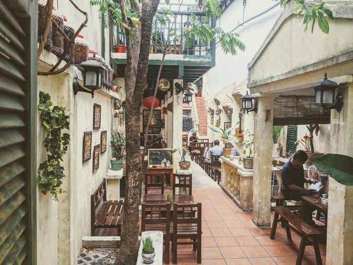 Cà phê với những người bạn thân tại 7+ quán cafe Bình Thạnh thật là thú vị 6