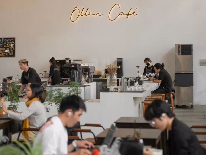 Top 10 quán cafe hot nhất quận 7, được giới trẻ Sài Gòn yêu thích.