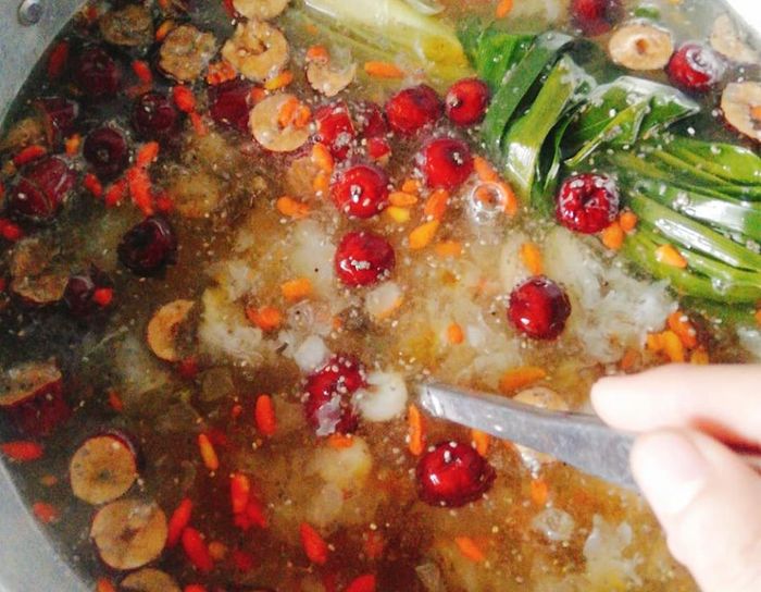 Tiệm cà phê và cây Hiên Nắng, không gian xanh mát số 8