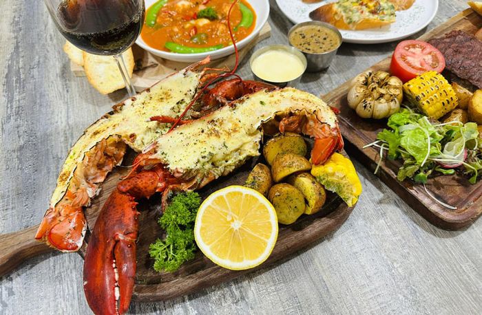 Danh sách 15 địa điểm ăn ngon quận 3 cho đội bạn thích khám phá ẩm thực