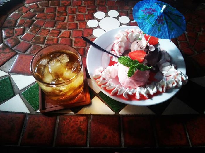 Khám phá không gian lãng mạn và đầy màu sắc tại New City Cafe
