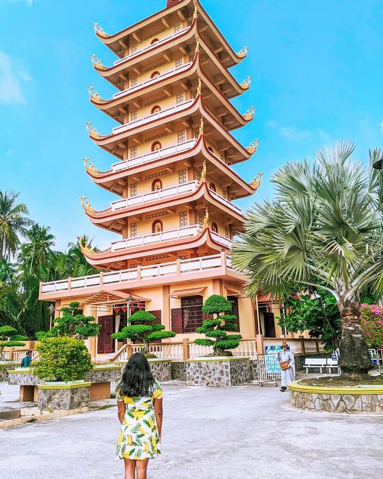 Chùa Vĩnh Tràng Tiền Giang và vẻ đẹp kiến trúc độc đáo 11