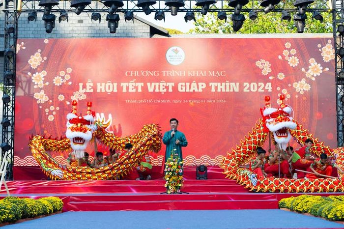 Sự kiện Phố Ông Đồ 2024, tôn vinh truyền thống “Xin chữ - Cho chữ” đầu xuân 3