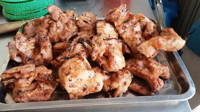 Khám phá hương vị đặc trưng tại Quán cơm tấm Cầu Đôi khi đến Mỹ Tho