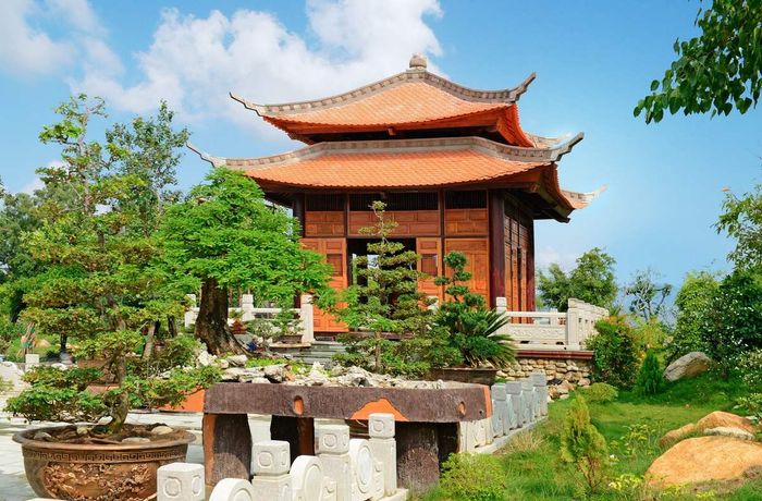 Chùa Vĩnh Tràng Tiền Giang và vẻ đẹp kiến trúc độc đáo 5