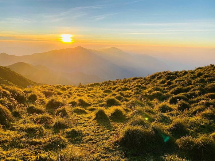 Bí quyết khám phá vẻ đẹp hoang sơ của đỉnh Lùng Cúng 4