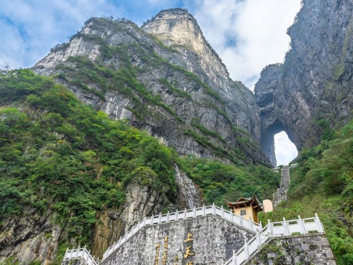 Cổng trời Thiên Môn Sơn, nơi trời đất giao hòa tạo nên vẻ đẹp tuyệt vời