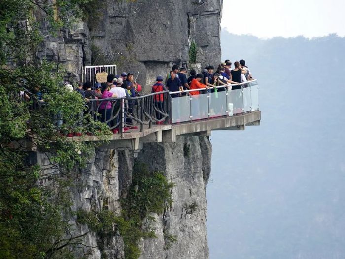 Thiên Môn Sơn, nơi sự giao thoa giữa trời và đất tạo nên vẻ đẹp tuyệt vời