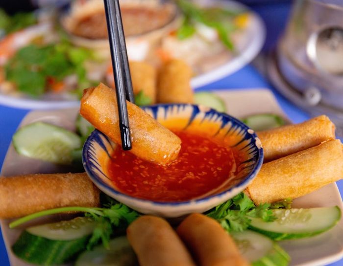 Khám phá hương vị đặc biệt của Bánh tráng nem Cù Lao Lục Sĩ, mềm mịn và thơm phức 5