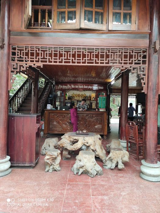 Thả mình vào không gian ẩm thực ấm áp, thoải mái tại Nhà hàng Tây Bắc 15