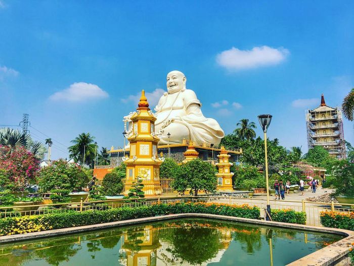 Chùa Vĩnh Tràng Tiền Giang là điểm đến tâm linh trong các dịp lễ đặc biệt