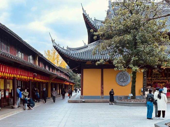 Chùa Long Hoa viên ngọc quý linh thiêng giữa trái tim Thượng Hải 4