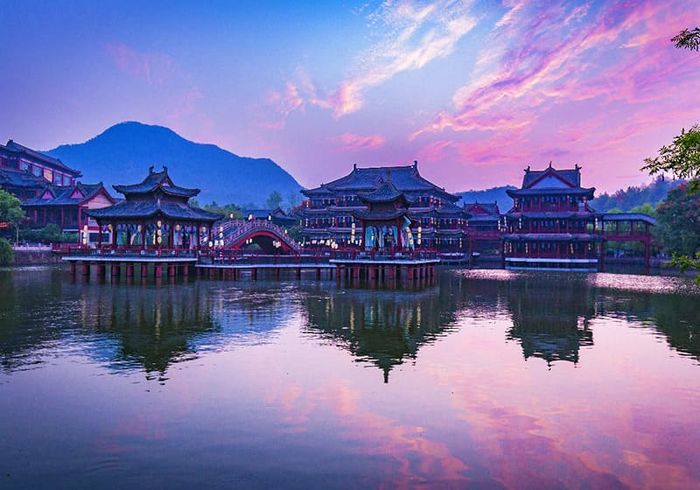 Sự lộng lẫy của Phim trường Hoành Điếm với vẻ đẹp thời không 8