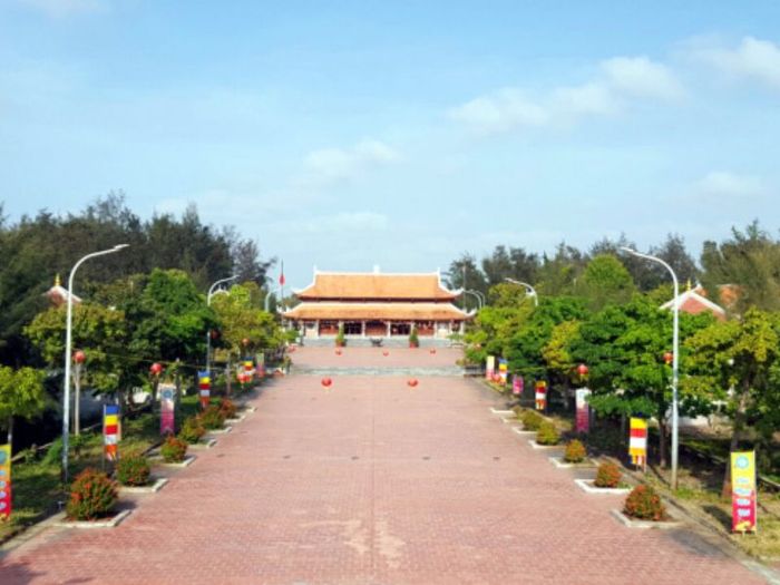 Vẻ đẹp kiến trúc và câu chuyện lịch sử của Thiền viện Trúc Lâm Trà Vinh phiên bản 3