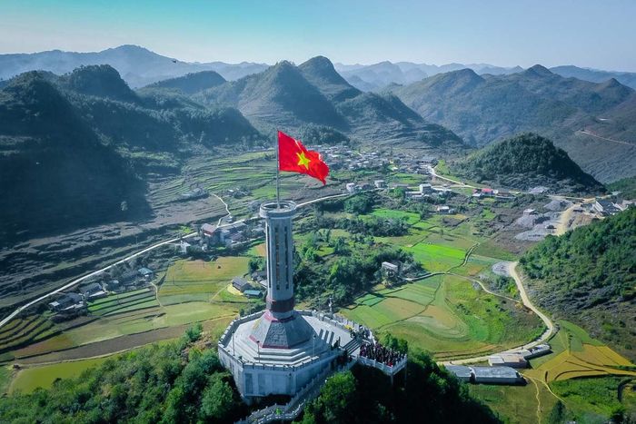 Hướng dẫn tìm đường đến cột cờ Lũng Cú từ trung tâm Hà Giang 3