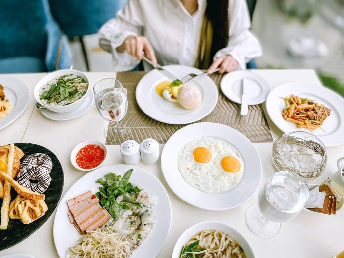 Khám Phá Văn Hóa Ẩm Thực Phong Phú Của Thành Phố Biển Thông Qua Các Địa Điểm Ăn Uống Nổi Tiếng ở Nha Trang