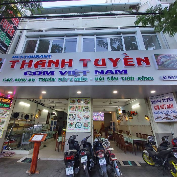 Hành Trình Ăn Uống Nha Trang