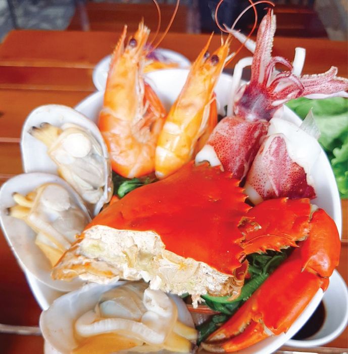 Nhà hàng Sen Á Đông Hạ Long - Buffet hải sản cao cấp, sang trọng và tinh tế 11