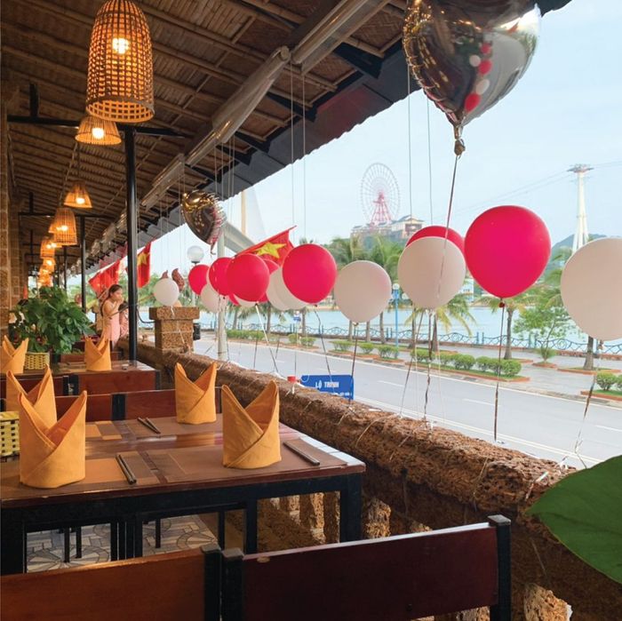 Nhà hàng Sen Á Đông Hạ Long - Buffet hải sản chất lượng, đa dạng và tinh tế