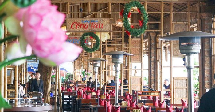 Nhà hàng Sen Á Đông Hạ Long - Buffet hải sản chất lượng cao và đa dạng