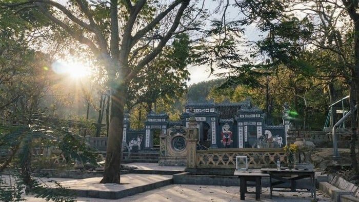 Đền Thần Tình Yêu Liễu Hạnh