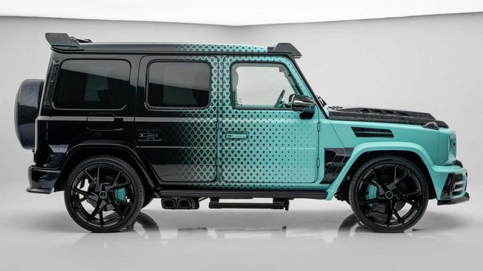 Thưởng thức vẻ đẹp của Mercedes-AMG G63 phiên bản độ độc đáo với 2 tông màu đặc biệt từ Mansory