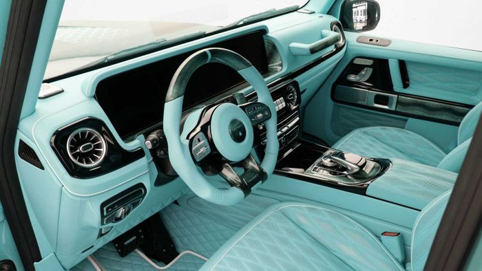 Thưởng thức vẻ đẹp của Mercedes-AMG G63 phiên bản độ độc đáo với 2 tông màu đặc biệt từ Mansory