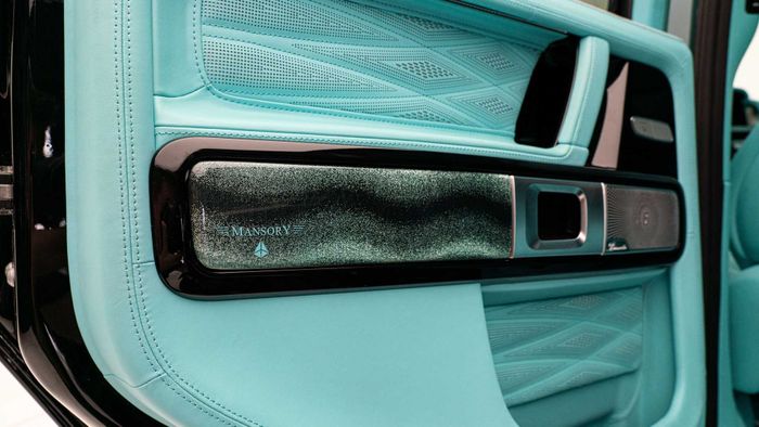 Chiêm ngưỡng chiếc Mercedes-AMG G63 phiên bản one-off với 2 tông màu độc đáo từ Mansory
