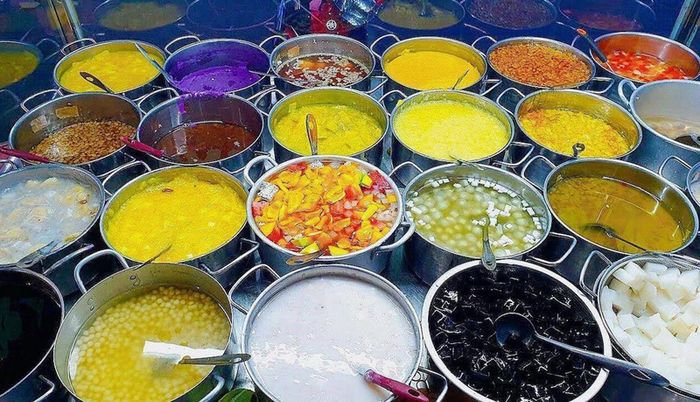 TOP 10 đặc sản Huế, tinh hoa ẩm thực nên thử tại đất cố đô 4
