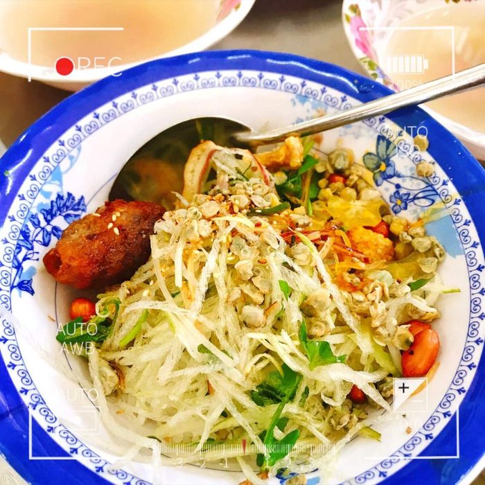 Khám phá Food tour Huế đặc sắc của bạn Thương Thương 4