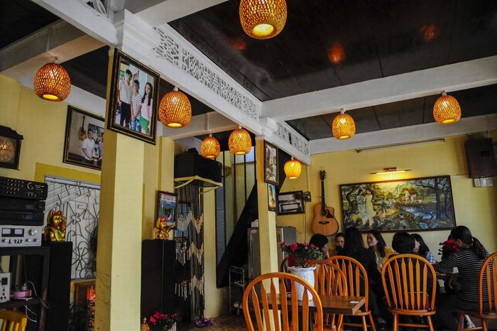 Bạn đã từng ghé qua quán cafe nổi tiếng ở phố cổ Bao Vinh Huế chưa?