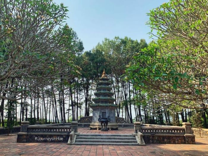Khám phá Chùa Thiên Mụ linh thiêng và cổ kính nhất cố đô Huế 9