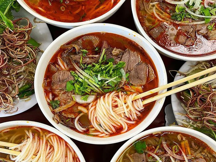 TOP 10 đặc sản Huế, tinh hoa ẩm thực nên thử tại đất cố đô 2