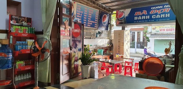 Đến quán bánh canh bà Đợi, bạn sẽ được thưởng thức hương vị đặc trưng của xứ Huế.