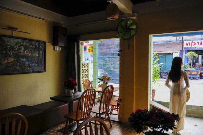 Bạn đã ghé qua quán cafe nổi tiếng ở phố cổ Bao Vinh Huế chưa?