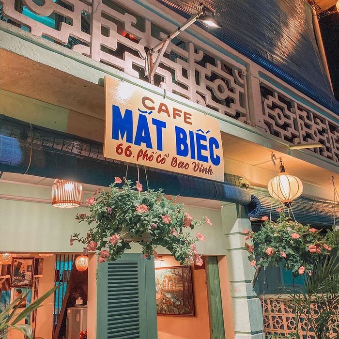 Bạn đã từng ghé qua quán cafe nổi tiếng ở phố cổ Bao Vinh Huế chưa?