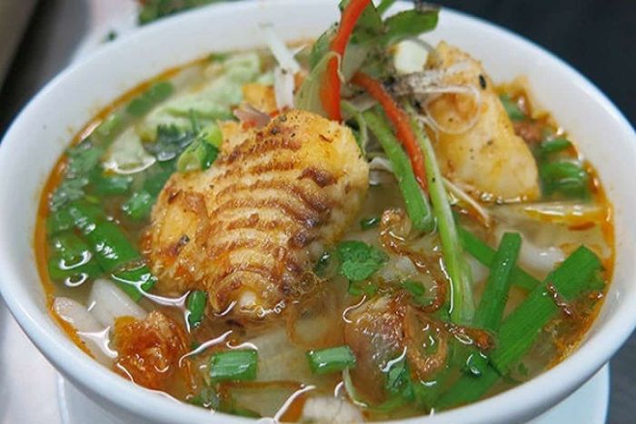 Món Ăn Dân Dã Độc Đáo: Bánh Canh Cá Lóc