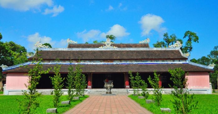 Khám phá Chùa Thiên Mụ linh thiêng và cổ kính nhất cố đô Huế 6